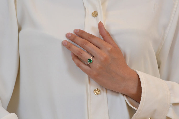 Bague émeraude de 1,40cts et diamants 58 Facettes 23713-26635