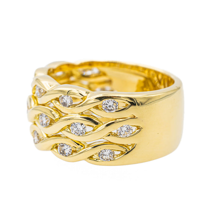 Anillo de oro amarillo con diamantes