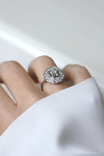 Bague 53 Bague Octogonale Art Déco Platine et Diamants 0,65 Ct 58 Facettes