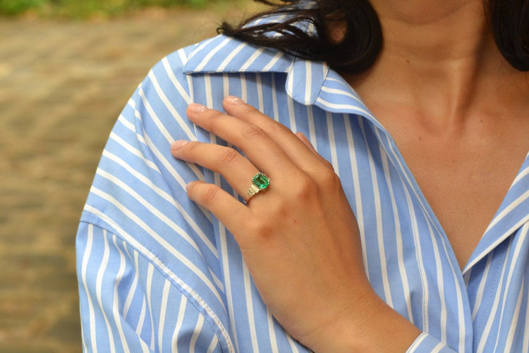 Bague 52 Bague émeraude de 1,88cts et diamants 58 Facettes 27080-27032b