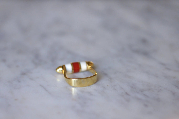 Bague fuseau moderniste or, corne, et corail 58 Facettes