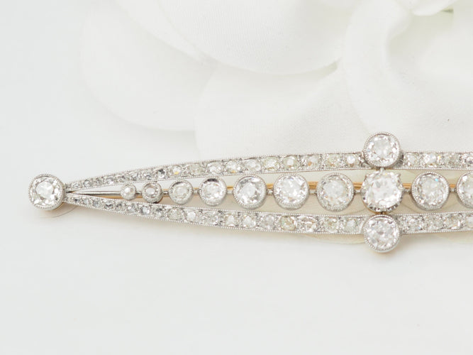 Broche Importante broche Art Déco en or jaune platine et diamants 58 Facettes 33487