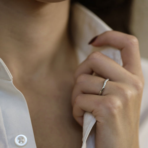 Bague 49 Demi-alliance Tiffany & Co Elsa Peretti en platine avec diamants 0,06 ct F-VVS - Taille 49 58 Facettes FB09446
