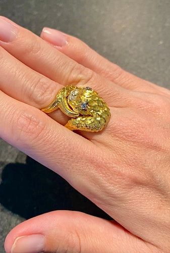 Bague 53 Bague en or jaune en forme de crocodile orné d'un diamant 58 Facettes