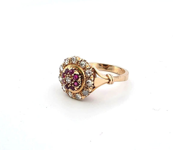Bague 60 Bague en or jaune 14 carats sertie de diamants et de rubis 58 Facettes