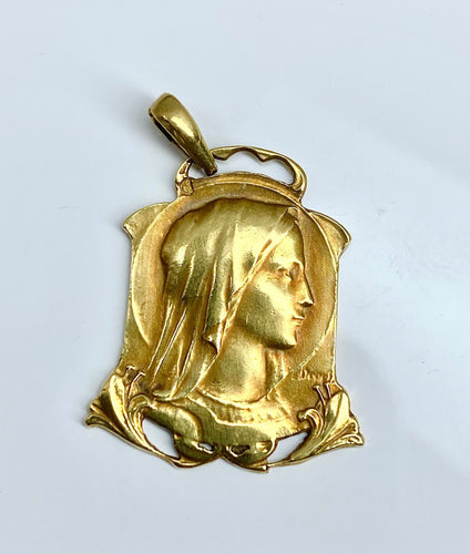 Pendentif Médaille de la Vierge en or jaune signée DROPSY 58 Facettes AB316