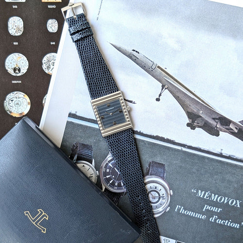 Montre Jaeger-LeCoultre Vogue 9120 42 Blue Dial Rectangular Waved Case Circa 1970 58 Facettes