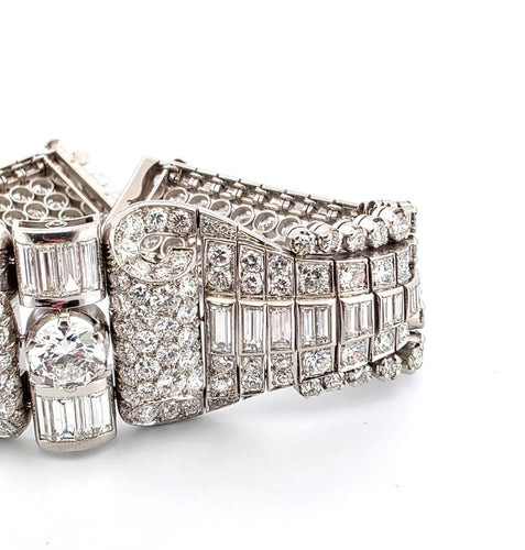 Bracelet Bracelet en platine serti de diamants taille brillant et baguette 58 Facettes