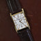 Montre Montre Jaeger-LeCoultre Rectangulaire – Or Jaune 18k – Calibre 437/1 – 1945 – Boîte Française 58 Facettes FB10700
