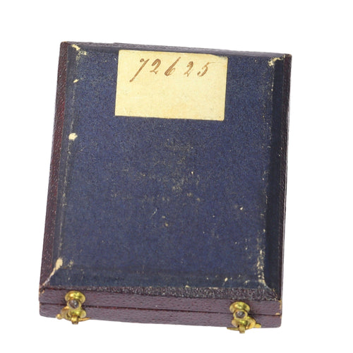 Pendentif Pendentif de dévotion Renaissance, vers 1580 – Christ en émail sur agate rubanée 58 Facettes 25114-0064