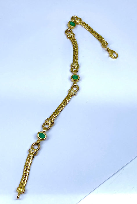 Yellow gold bracelet with emeralds and diamonds