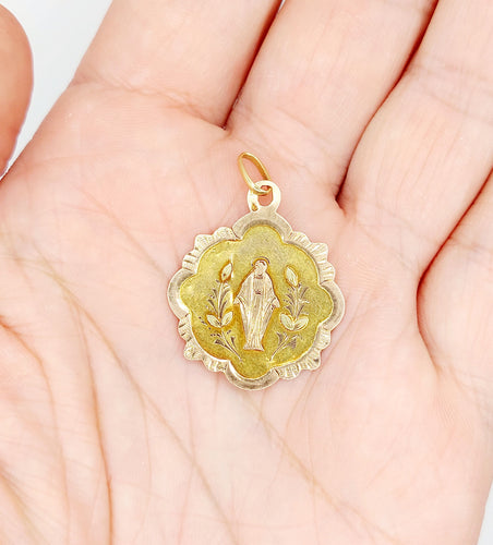 Pendentif Médaille religieuse victorienne or rose et jaune 58 Facettes A05599