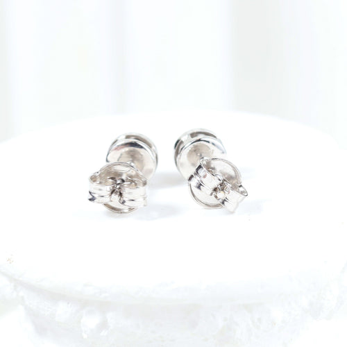 Boucles d'oreilles Boucles d'oreilles en or blanc serties de diamants taille brillant 58 Facettes J010000357
