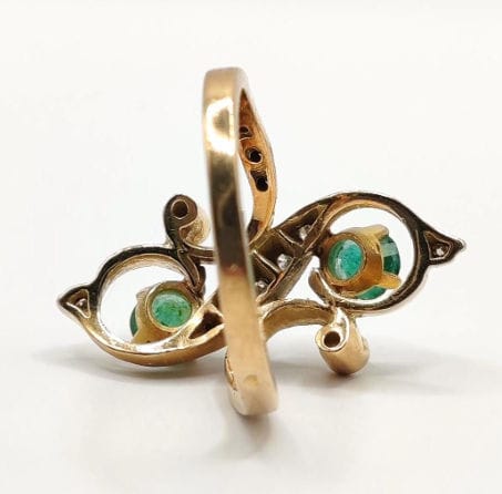 Bague 52 Bague Toi & Moi en or jaune ornée de deux émeraudes et torsadée de diamants 58 Facettes