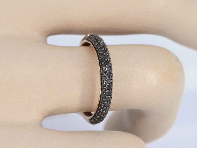 Bague 54 Bague en or rose avec diamants noirs taille brillant 58 Facettes 2224