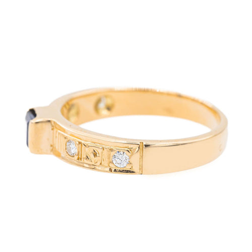 Ring aus Roségold, Saphir, Diamant 