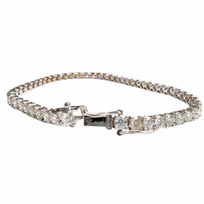 Bracelet Bracelet en or au design classique avec diamants 58 Facettes Q706A