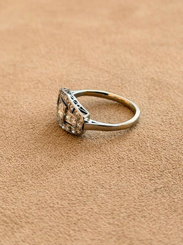 Bague 53.5 Bague jarretière Art déco en platine et or blanc 18 carats et diamants 58 Facettes