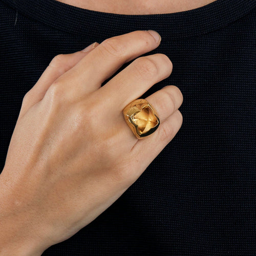 Prsten BVLGARI Pyramide