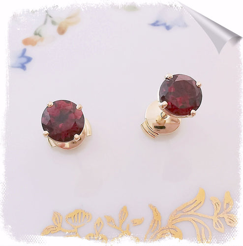 Boucles d'oreilles Neuves Boucles d'oreilles puces clous / Grenats Ø 6 mm / Alpa / Or 18 K 58 Facettes AA 1507