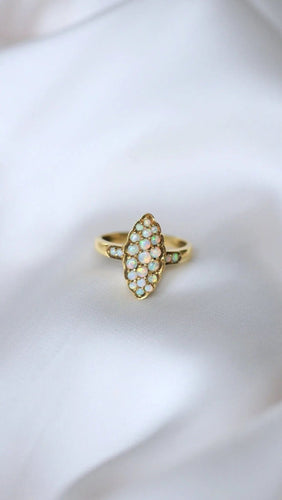 Bague 51.5 Bague marquise opales sur or 58 Facettes