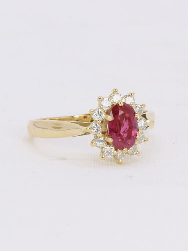 Bague 53 Bague vintage marguerite or jaune rubis ovale diamants 58 Facettes J119