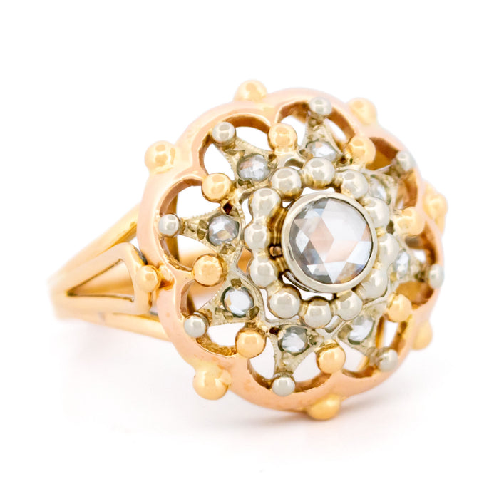 Anillo en oro amarillo con diamantes