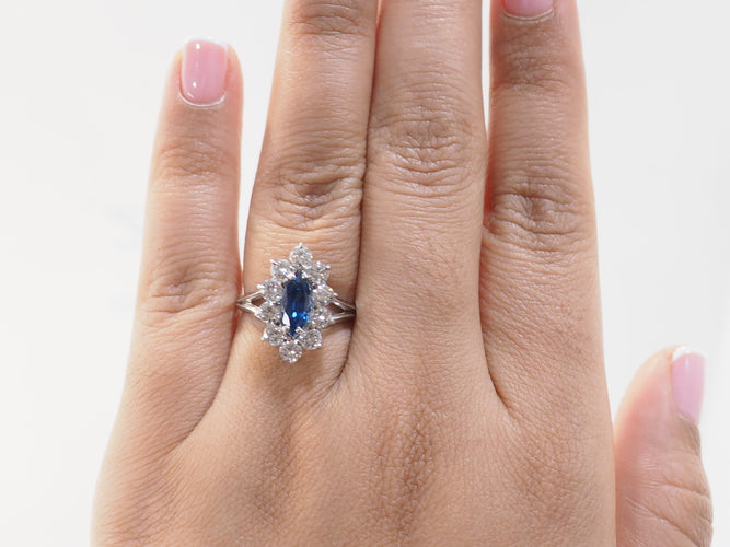 Bague 56 Bague marquise en or blanc, saphir et diamants 58 Facettes 33283