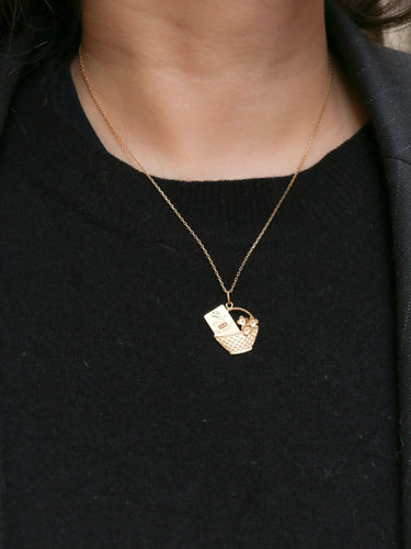 Pendentif Médaille amour Corbeille Augis, plus qu'hier moins que demain 58 Facettes J232