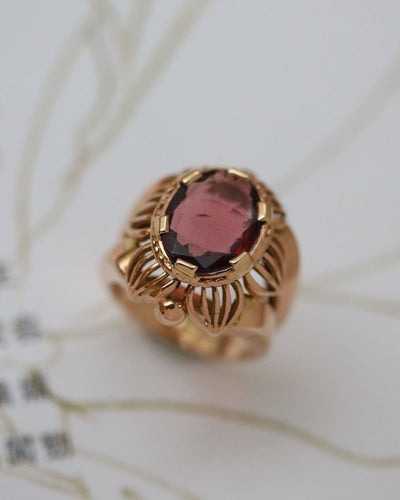 Bague 50 Bague Dôme Fleur Or Jaune et Grenat 58 Facettes A11212