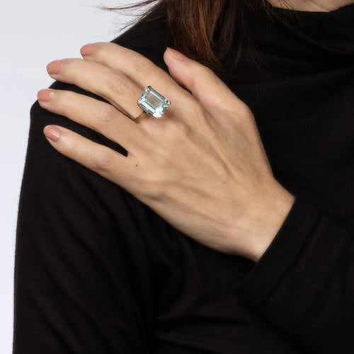 Bague Bague en or blanc 14 carats avec aigue-marine 12 carats, taille émeraude cocktail, taille 6,5, bijoux fins 58 Facettes G13435