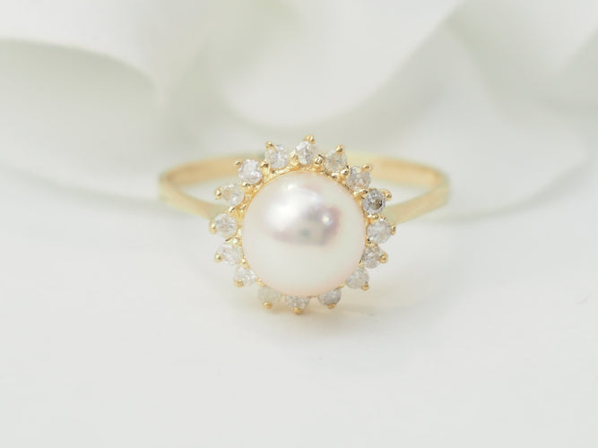 Bague 52.5 Bague en or jaune, perle de culture et diamants 58 Facettes 33428