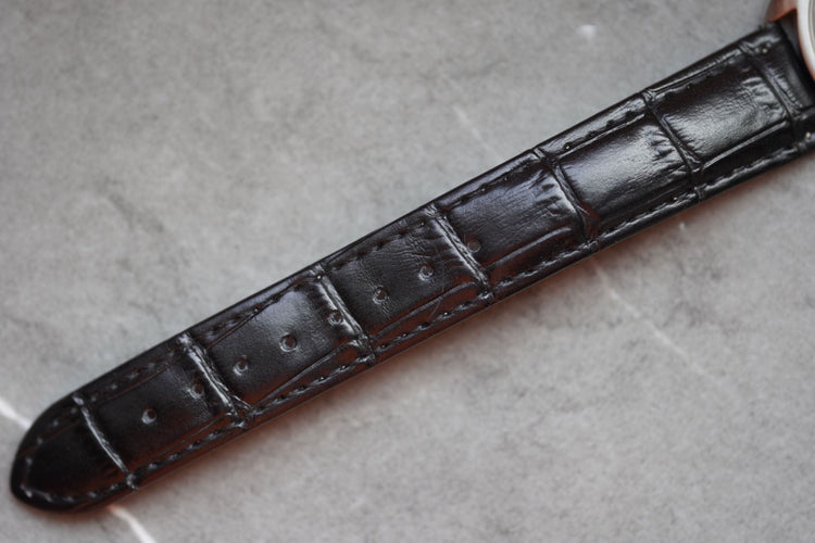 Universal Genève White Shadow Date 867102 58 Facettes