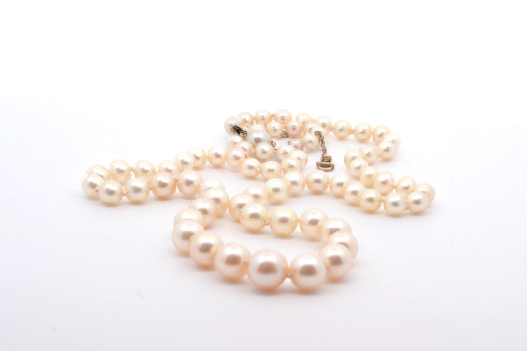 Cultured pearl necklace