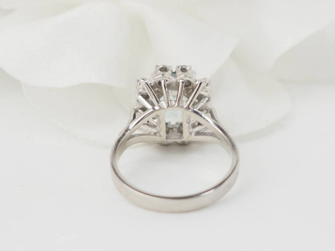 Bague 50 Bague en or blanc, aigue marine et diamants 58 Facettes 33149