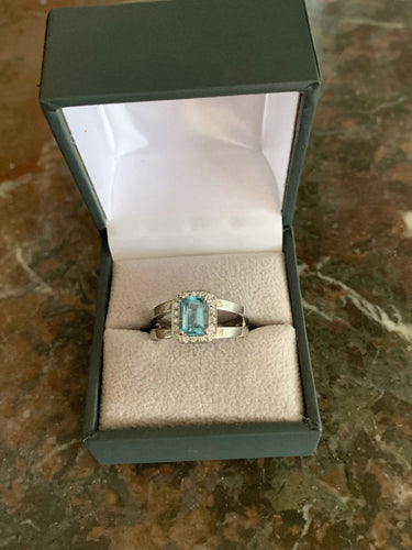 Bague 52 Bague Aigue-Marine Rectangle Diamants Or Gris 18 Carats 58 Facettes B379