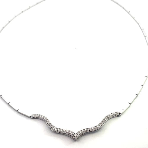 Collier Collier en or blanc et diamants 58 Facettes UN0136