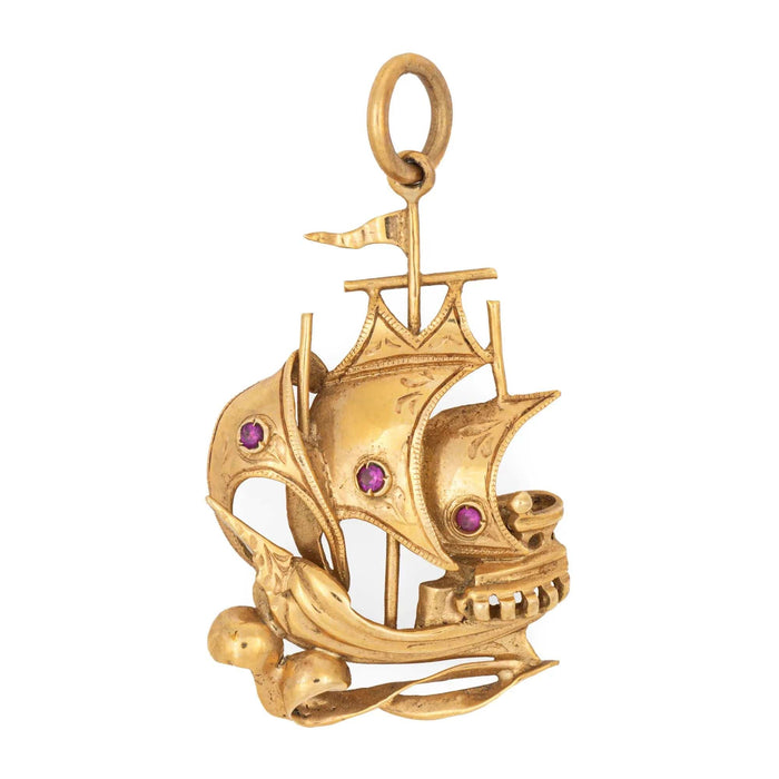 Pendentif Pendentif en or jaune vintage avec breloque bateau pirate 58 Facettes G13625