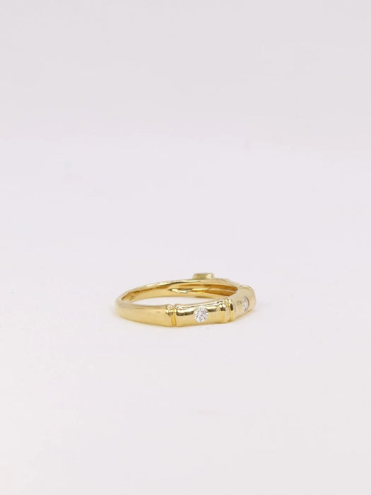 KORLOFF - Anillo de bambú en oro amarillo con diamantes