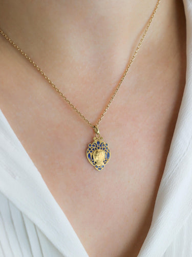 Pendentif Médaille religieuse Art nouveau émail plique à jour bleu 58 Facettes 1153.12