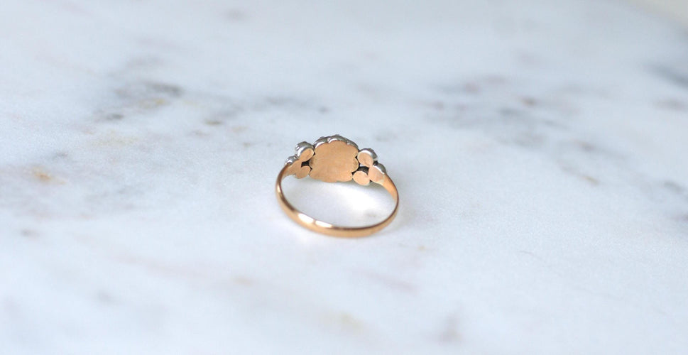 Bague Ancienne bague jarretière Marguerite diamants 58 Facettes