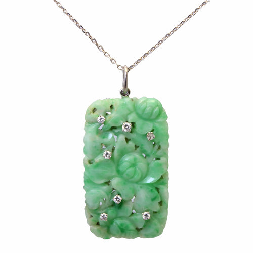 Pendentif Pendentif Art Déco en or, jade sculpté et diamants. 58 Facettes