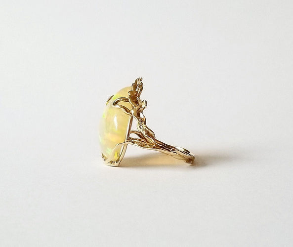 Bague 52 Bague or jaune 18k et Opale 58 Facettes