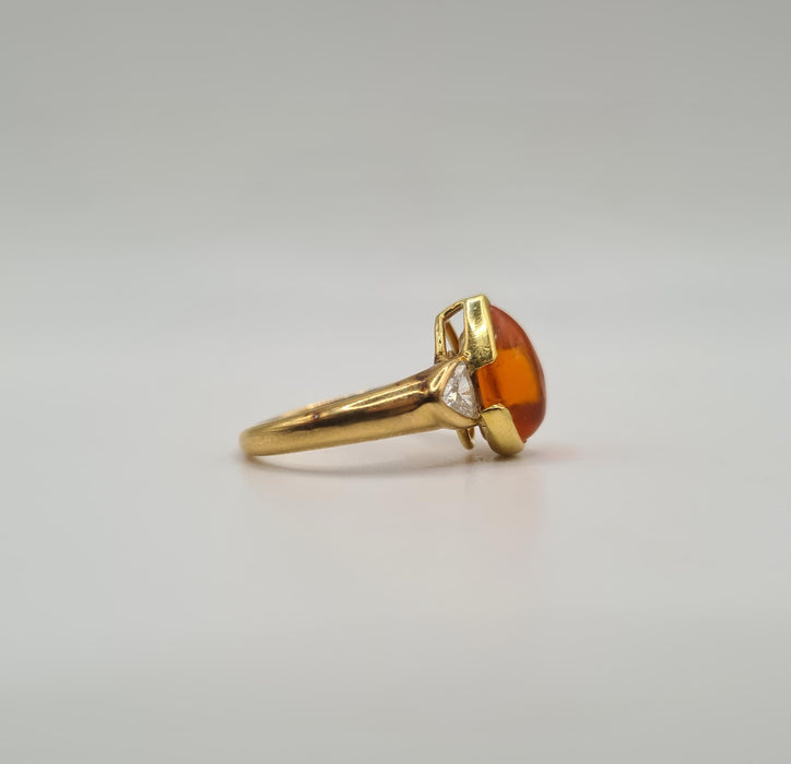 Bague 54 Bague or jaune sertie de diamants et une citrine 58 Facettes