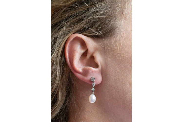 Boucles d'oreilles Boucles d'oreilles vintage classiques avec diamants et perles, première moitié du XXe siècle 58 Facettes 11391