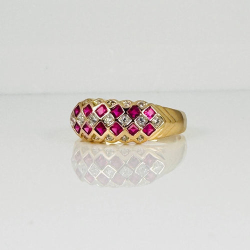 Bague 57.5 Bague en or jaune ornée de rubis et de diamants à facettes carrées 58 Facettes 2511004