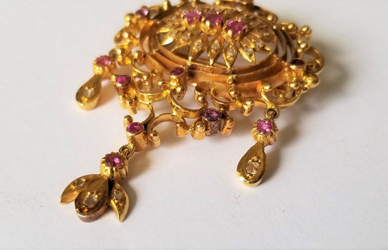 Broche Broche or jaune Rubis et diamants 58 Facettes