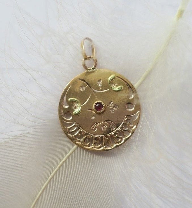 Pendentif Pendentif Art Nouveau mois DECEMBRE rubis or 58 Facettes