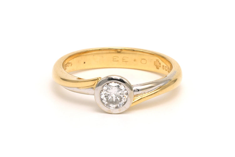 Bague 55 Bague contemporaine en or jaune et blanc 18 carats sertie d'un diamant (0.33ct) 58 Facettes 20975