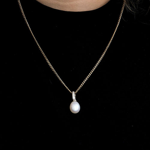 Pendentif Pendentif or blanc Perle et diamants 58 Facettes LP1105/16